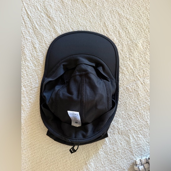 Lululemon Black Athletic Cap - Picture 7 of 8